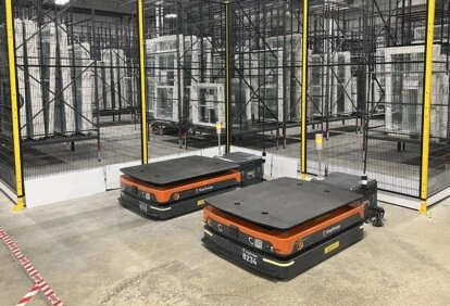 goods-to-person robot